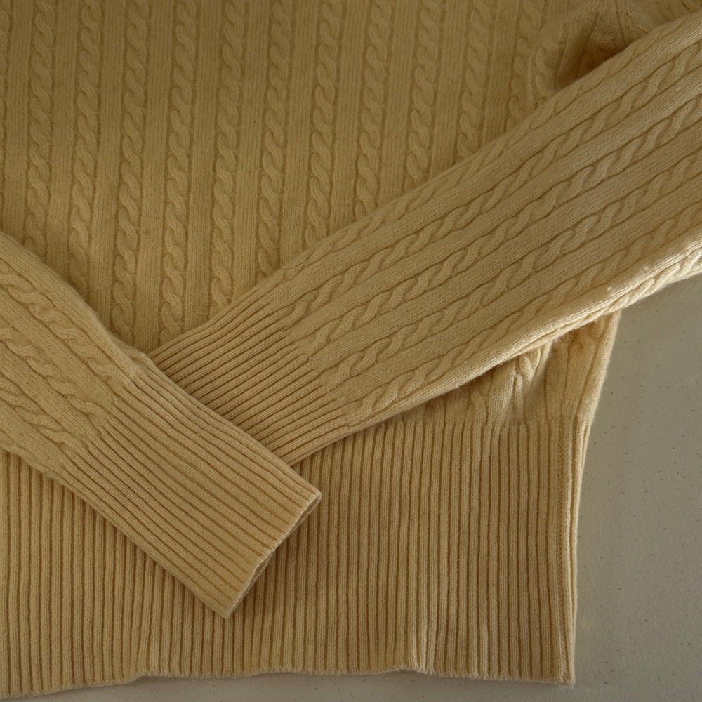 Cozy Women's yellow Cable Knit Turtleneck Sweater - Picture 2 of 4